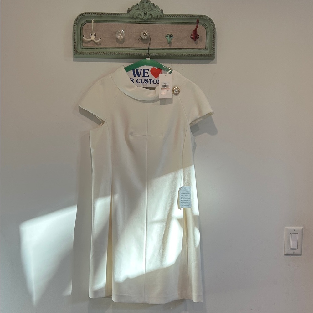Classic Short-Sleeve Mini Dress in Cream